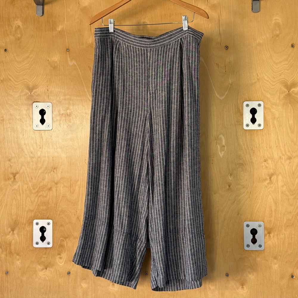 Navy & Tan Striped Wide-Leg Pants